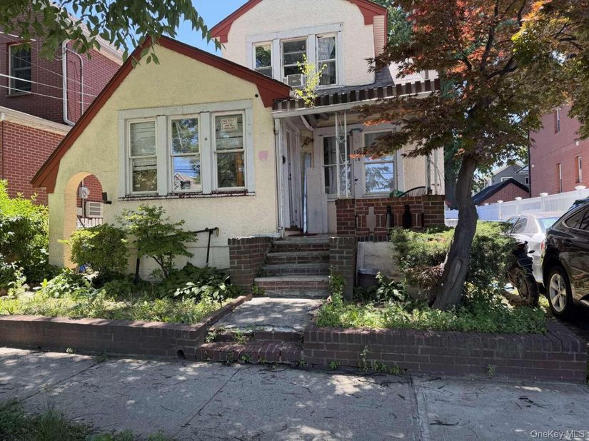 160-16 78th Avenue, Fresh Meadows NY 11366