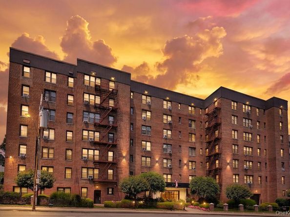 77 Bronx River Road 1E, Yonkers NY 10704