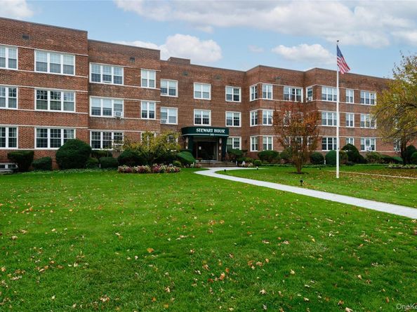 366 Stewart Avenue B1, Garden City NY 11530