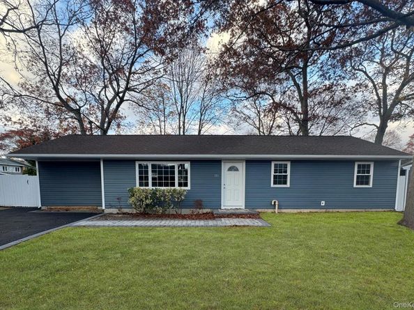 381 Grace Street, Holbrook NY 11741