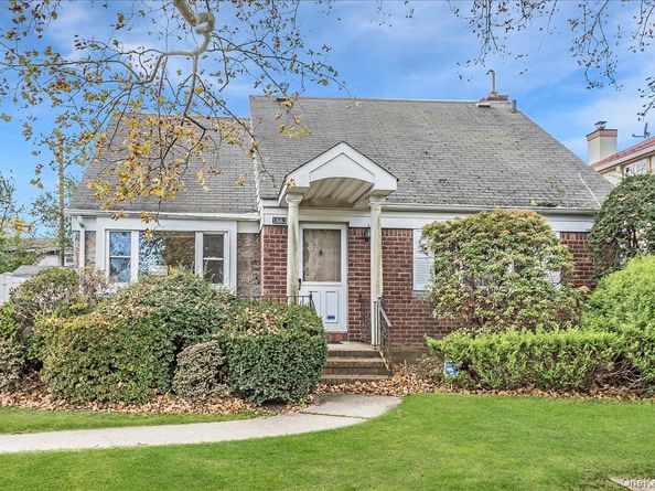 1683 Stewart Avenue, New Hyde Park NY 11040