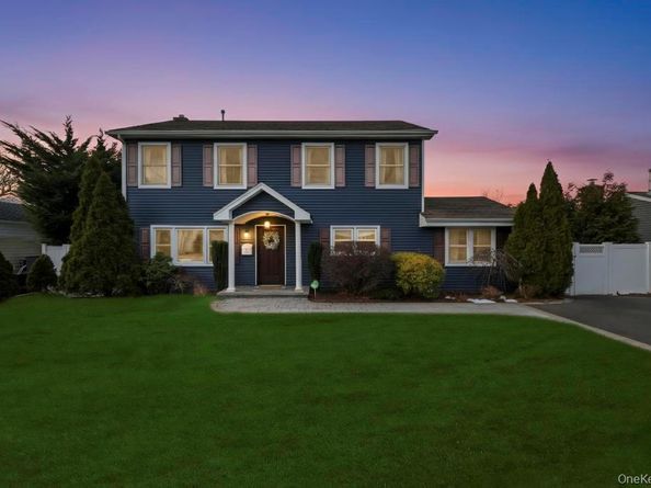 14 W Chestnut Street, Farmingdale NY 11735