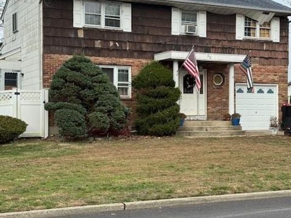 65 Ryder Avenue, Babylon NY 11703