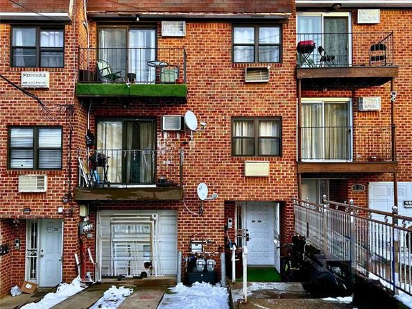 5-21 128th Street, College Point NY 11356