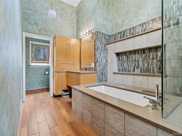 17 Downer Place, Sag Harbor NY 11963