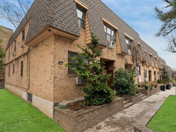 8430 98th Street, Woodhaven NY 11421