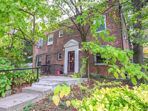 147-36 Charter Road 34A, Kew Garden Hills NY 11435