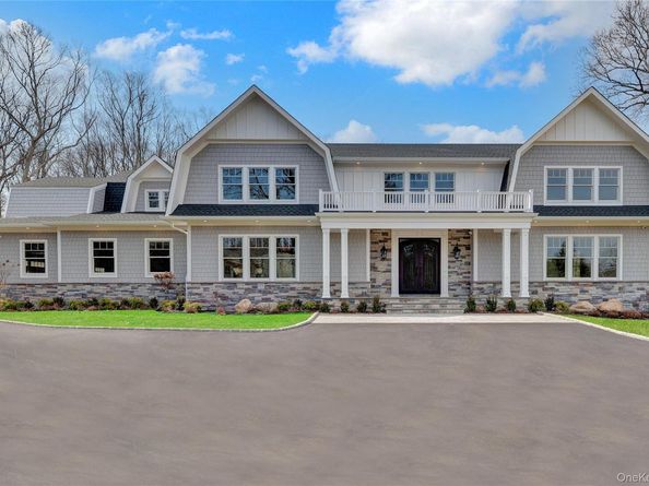 541 Split Rock Road, Syosset NY 11791
