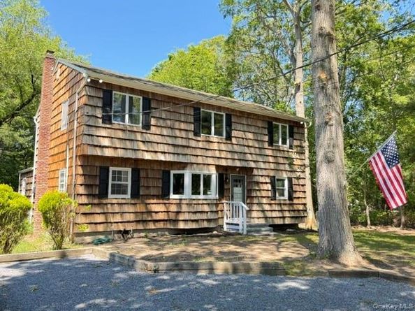 130 Park Lane, Middle Island NY 11953