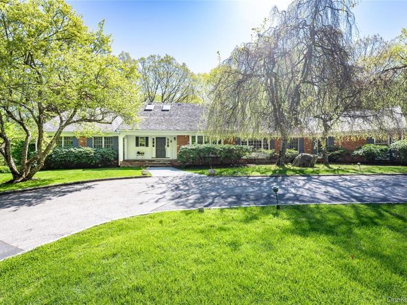 16 Carolyn Place, Armonk NY 10504