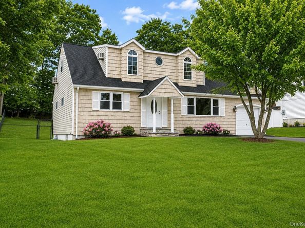 46 Falcon Drive, Hauppauge NY 11788