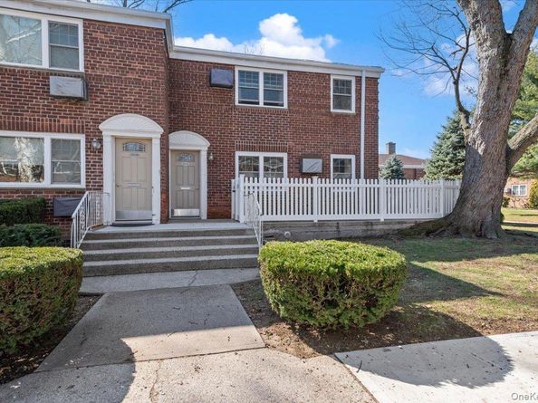 224-38 Kingsbury Ave A, Bayside NY 11364