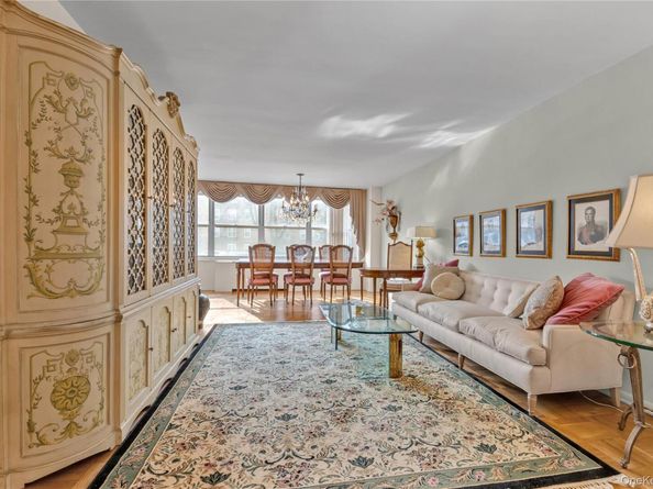 18-65 211 Street 1F, Bayside NY 11360