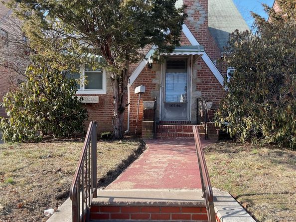 11588 220th Street, Cambria Heights NY 11411