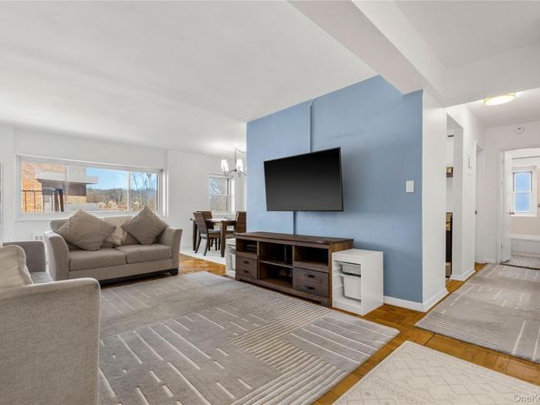 45 E Hartsdale Avenue 6L, Hartsdale NY 10530