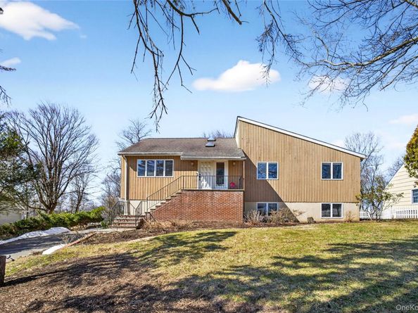 80 Ridgeview Drive, Pleasantville NY 10570