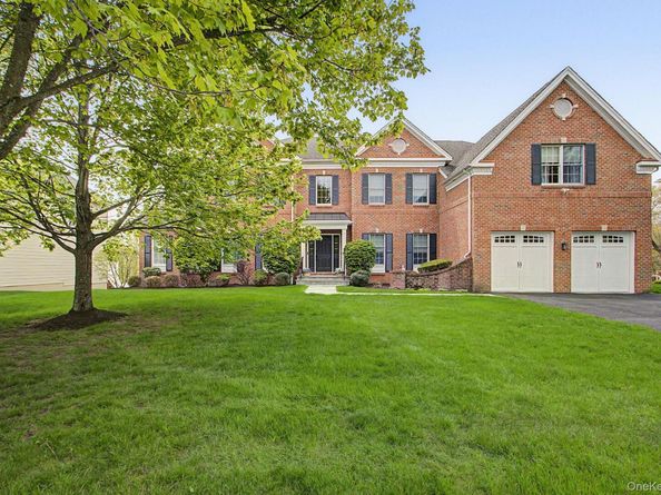 19 Sassinoro Boulevard, Cortlandt Manor NY 10567