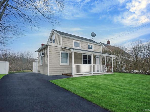 723 W Main Street, Riverhead NY 11901