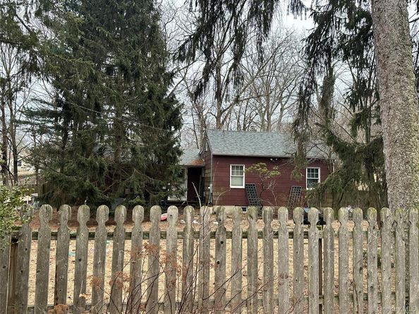 44 Craven Street, Huntington Station NY 11746