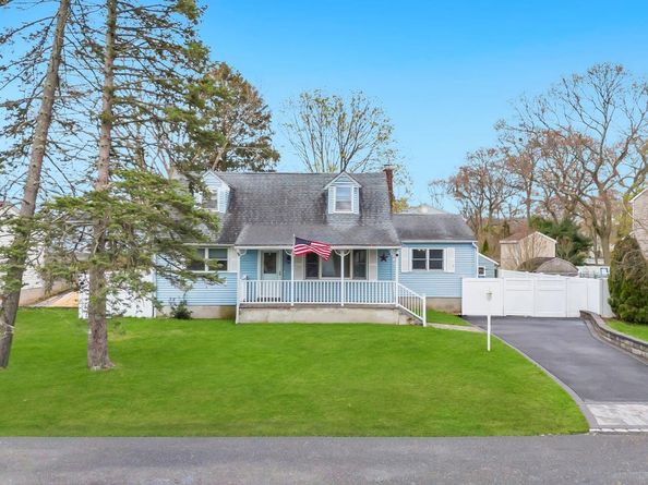 8 Lama Drive, Shirley NY 11967