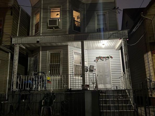 35-44 100 st. street, Corona NY 11368