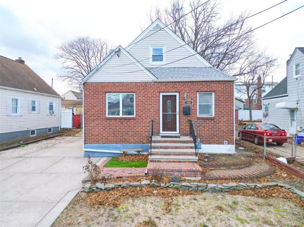 138 Ormonde Boulevard, Valley Stream NY 11580