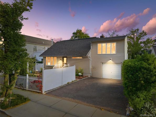 554 Grant Avenue, West Hempstead NY 11552