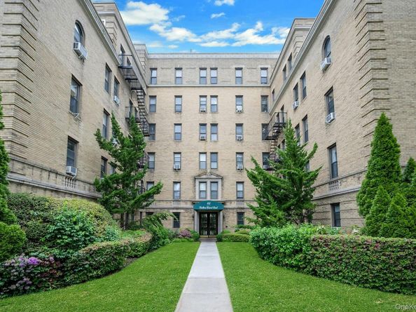43 Calton Road 2M, New Rochelle NY 10804