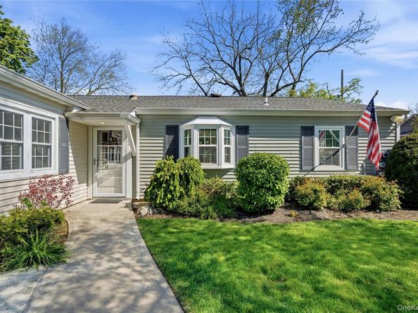 66 Harbor N, Amityville NY 11701