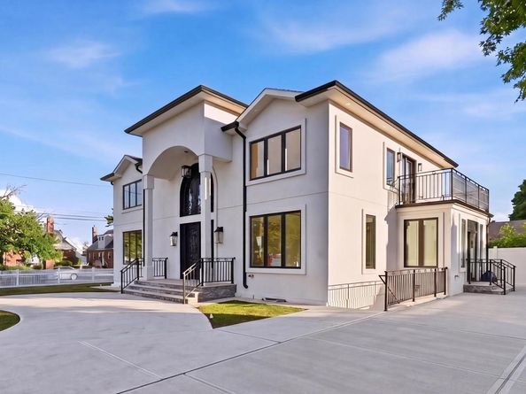 51 Sobro Avenue, Valley Stream NY 11580