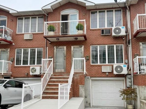 1831 121st Street, College Point NY 11356