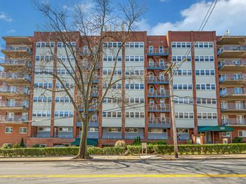 370 Westchester Avenue