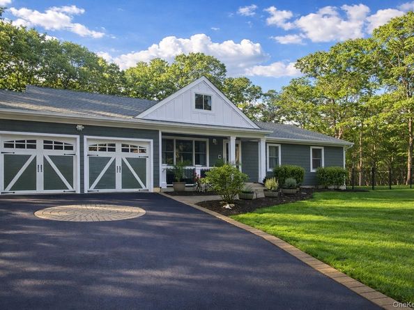14 Belvoir Court, Ridge NY 11788