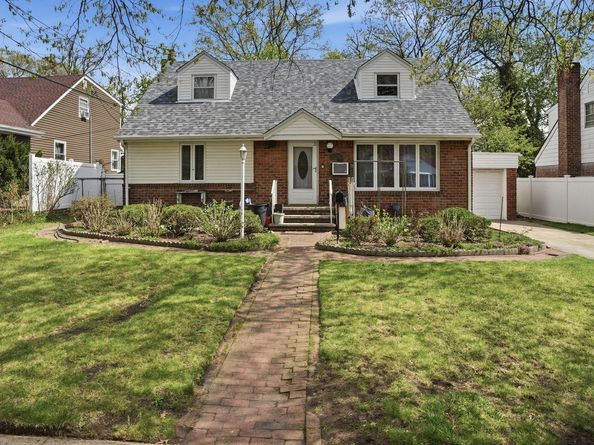 1608 Arkansas Drive, Valley Stream NY 11580
