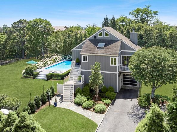 4 Meadow Lane, Westhampton Beach NY 11978