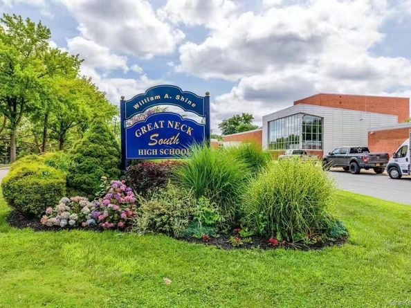 77 Merrivale Road, Great Neck NY 11020