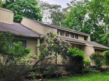 77 Gnarled Hollow Road