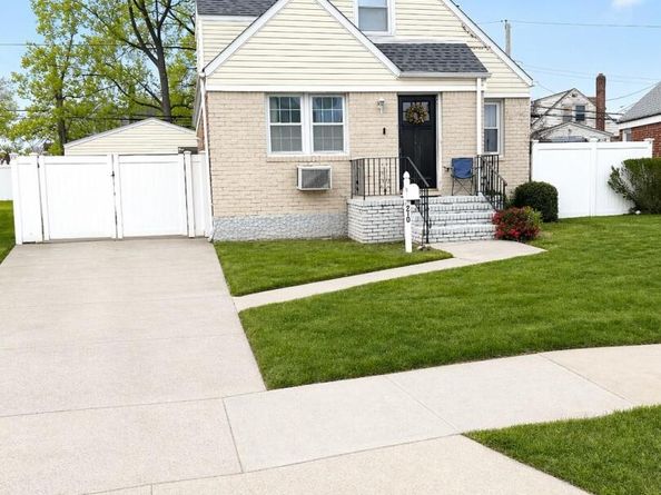 210 S King Street, Elmont NY 11003