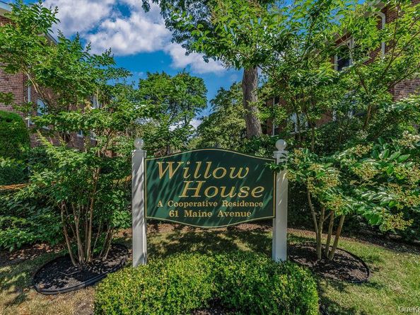 61 Maine Avenue F6, Rockville Centre NY 11570