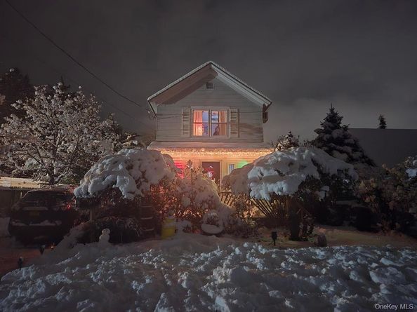 26 Lakeland Avenue, Patchogue NY 11772