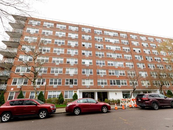 172-70 Highland Avenue 8H, Jamaica Estates NY 11432