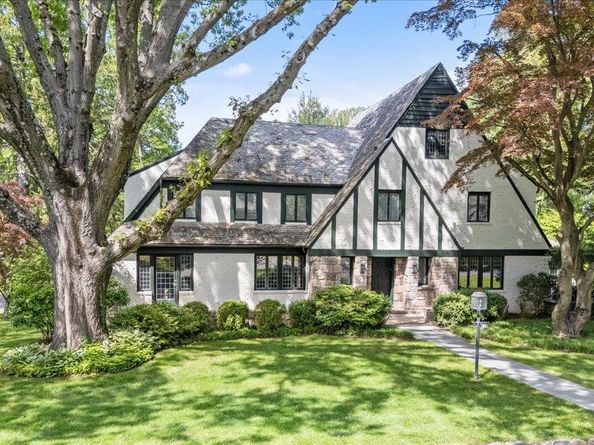 54 Inverness Road, Scarsdale NY 10583