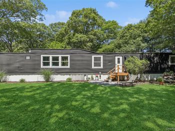 1538 Speonk Riverhead Road Road