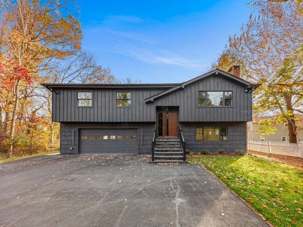 115 Mayfair Road, Fairfield CT 06824