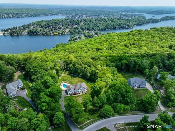8 Rock Ridge Court, New Fairfield CT 06812