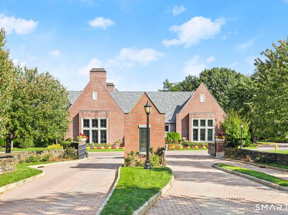 77 Havemeyer Lane 301, Stamford CT 06902