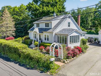 39 Clearview Avenue