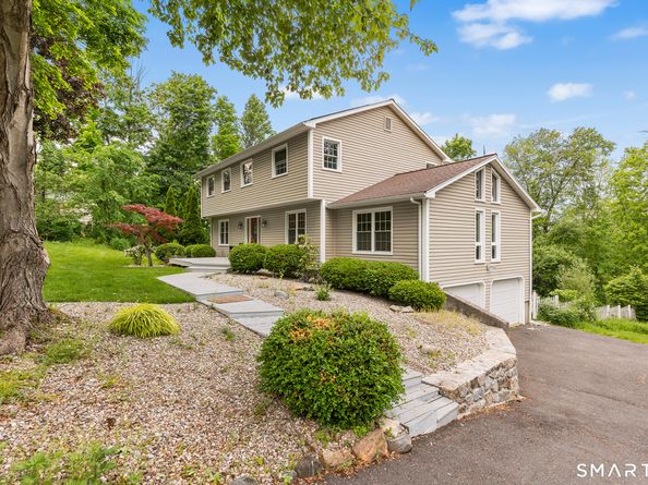 45 E Gate Road, Danbury CT 06811