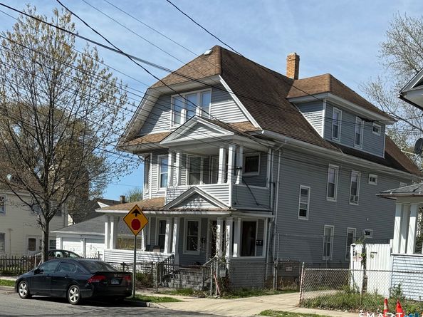 739-743 Brooks Street, Bridgeport CT 06608