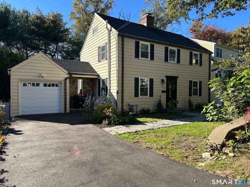23 Richmond Hill Road, Norwalk CT 06851